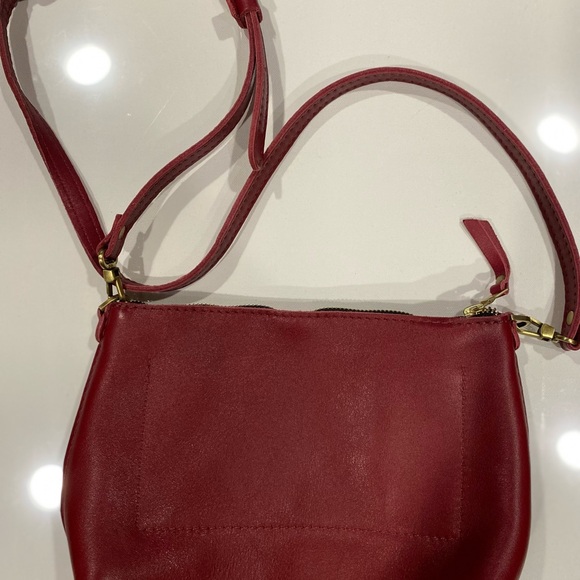 Portland Leather Cranberry Poppy Classic with Adjustable Strap and ECU. - Picture 2 of 7
